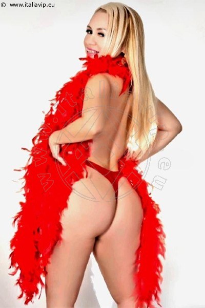 Foto Annunci Incontri Escort Azzurra Bionda  3517961121